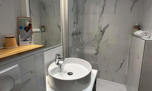 greet hotel Lille Gare Flandres - photo 3