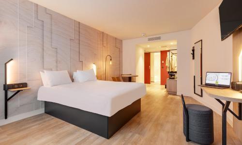 B&B HOTEL Lille Lillenium Eurasanté - photo 2